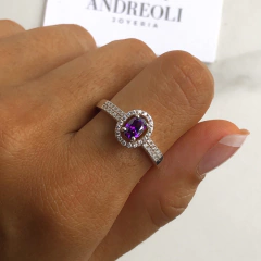 anillo con centro cubic violeta (cod an174)