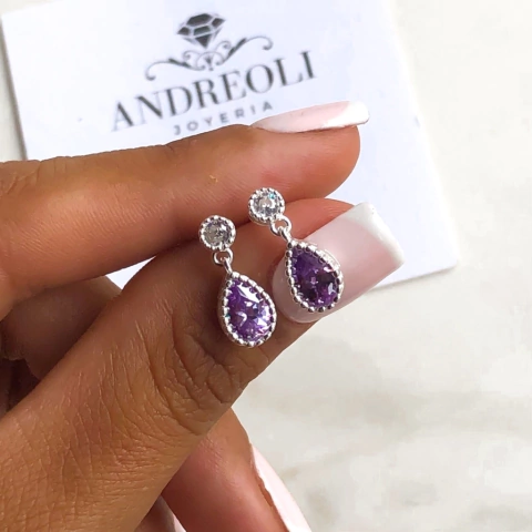 aros pasante con colgante cubic gota violeta (cod ar166)