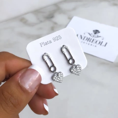 aros pasante alfiler con dije corazon y cubic (cod ar261)