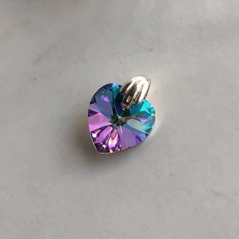 dije corazon 14 mm vitral light Cristales de Austria (Sw)