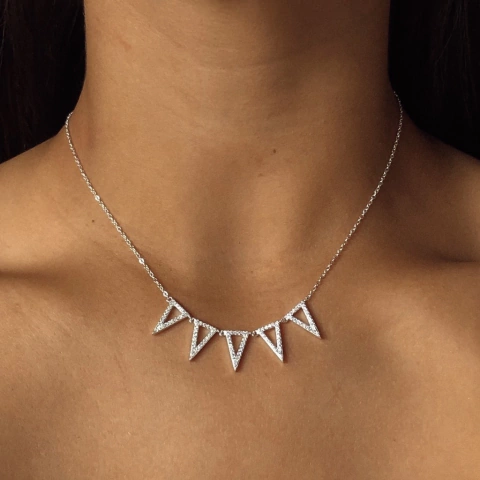 Conjunto triángulos con cubics (Cod C153)