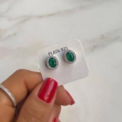 Aros Pasante con Cubics Engarzados Blancos y Verde (cod ar372)