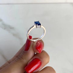 anillo medio sin fin con cubic central azul (cod an364) en internet