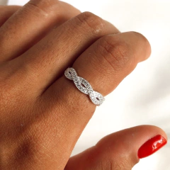 Anillo trenzado con cubics (cod an223)