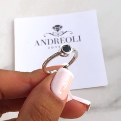 anillo cubic negro medio sin fin en internet