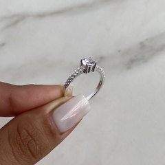 Anillo medio sin fin con centro cubic (cod an578) - ANDREOLI JOYERIA 