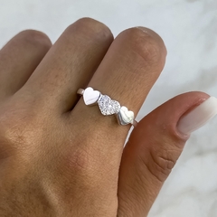 Anillo centro corazones con cubics (Cod an769)
