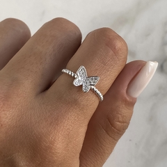 anillo mariposa con cubics (Cod an443)