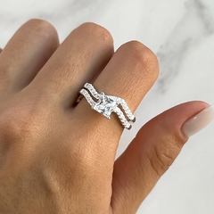Anillo en conjunto, medio sin fin y con centro cubic (Cod an694)