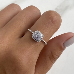 anillo centro cuadrado con cubics (cod AN460)