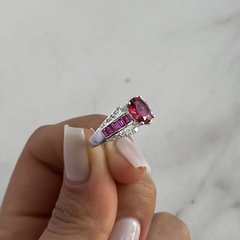 anillo diseño con cubics blancos y rosas baguette y ovalo (cod an724) - tienda online