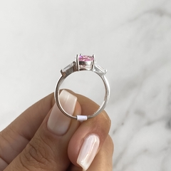 anillo con centro cubic gota rosa y cubics blancos (cod an479) - ANDREOLI JOYERIA 