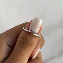 anillo centro corazon con cubics (Cod an591)