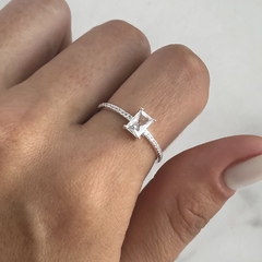 Anillo medio sin fin centro cubic rectángulo (Cod An696)