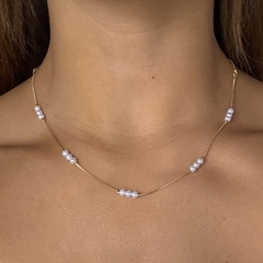 collar de acero dorado con perlas sinteticas (Cod c398)