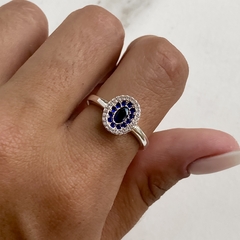 anillo con cubics azules y blancos (cod an501)