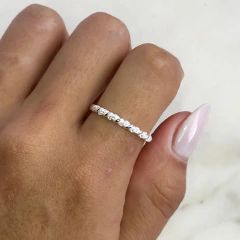 Anillo medio sin fin con cúbics diseño (Cod an1157)