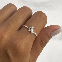 anillo centro mariposa con cubics (Cod an516)