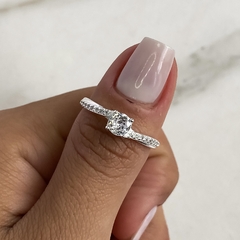 anillo medio sin fin con centro cubic (cod an663) - comprar online