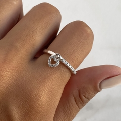 anillo con dije corazon con cubics (Cod an534)