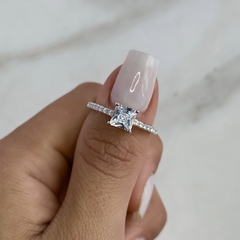 Anillo medio sin fin centro cúbico (Cod An762) - comprar online