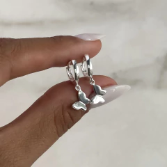 Argollas con dije mariposa (Cod Ar954) en internet