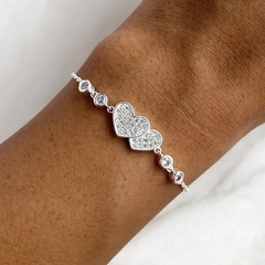 pulsera centro corazones con cubics (Cod p196)