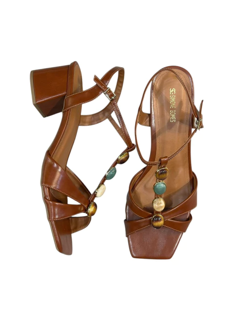 Sandália feminina salto médio com pedrarias