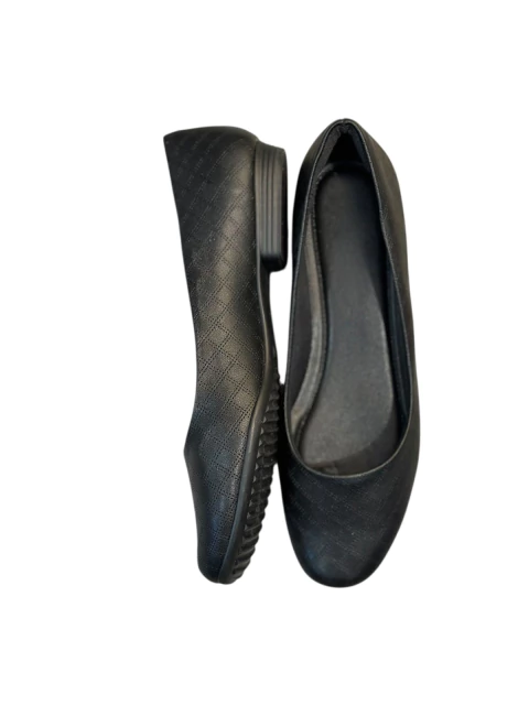 Sapatilha com textura discreta