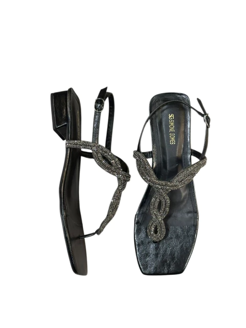 Sandália Rasteira com Detalhes Brilhantes