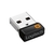 A imagem mostra um receptor unificador da Logitech, que é um pequeno dongle USB com um logotipo preto e laranja. Este dispositivo é usado para conectar vários periféricos sem fio, como teclados e mouses, a um único computador. É relevante por sua capacida
