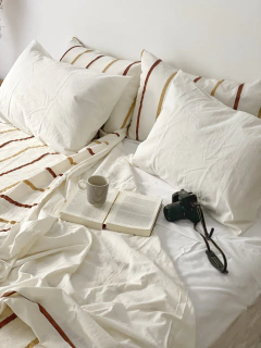 Conjunto de Edredon Reversible Blanco y Rayas Tierra - entrega inmediata - comprar online