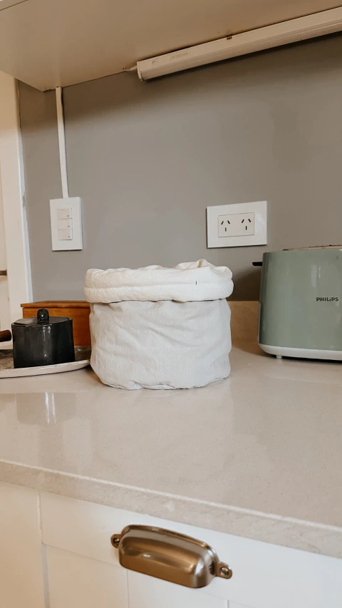 Cesto contenedor gris perla y crudo - comprar online