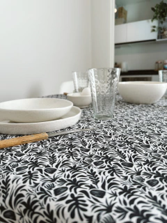 Mantel 1,50 x 3 mts - Antimancha Black - Jota de Naz