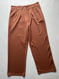 PANTALÓN ODETTE CARAMELO. - Mujer como vos