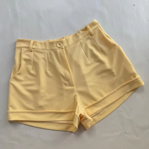 SHORT ALICIA AMARILLO