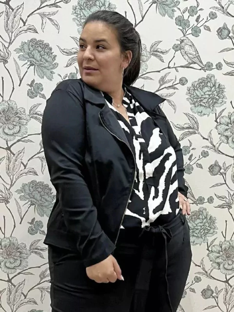 CAMPERA JULIANA NEGRO.