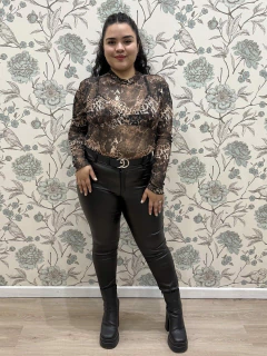 PANTALÓN JAZMÍN NEGRO en internet