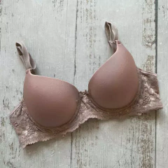 Imagen de CORPIÑO CAMERÚN.