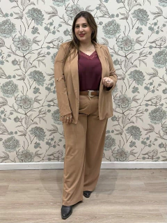 PANTALÓN ODETTE CARAMELO. - comprar online