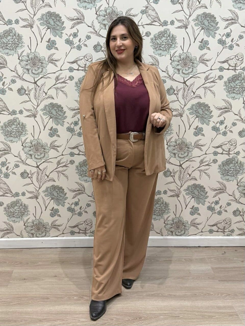 PANTALÓN ODETTE CARAMELO. - comprar online