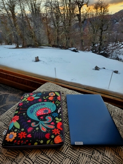FUNDA Notebook Neoprene Est 43 BIRD Negro - comprar online