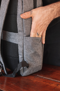 Mochila Porta Notebook 15.6 Eleven Gris