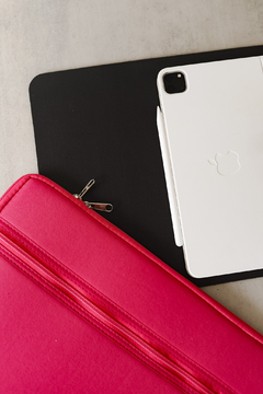 Funda Notebook con Bolsillo al frente Fucsia en internet