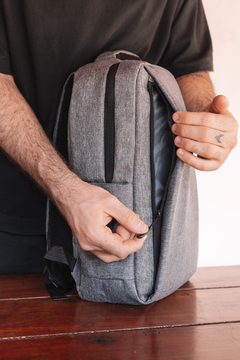 Imagen de Mochila Porta Notebook 15.6 Eleven Gris