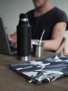 FUNDA Notebook Neoprene Est 39 Camuflado - comprar online