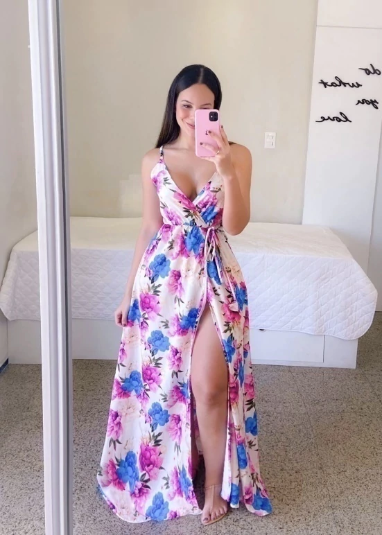 Vestido Valentina Floral, longo transpassado com fenda