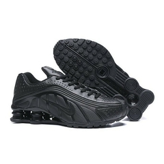 TÊNIS NIKE SHOX R4 PRETO - comprar online