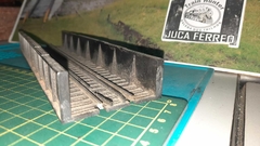 D1189 - Ponte ( pontilhao ) Metalico empoeirado - Ref. 1516 c/ Trilho - Produto usado, vendido no estado na internet