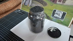 H678 - Brita / pedras / pedrinha para maquete " PRETO OU CINZA ESCURO (forte) " - Produto artesanal novo + brinde